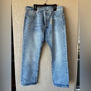 NWT~Levi's Light Blue Straight Men's Jeans